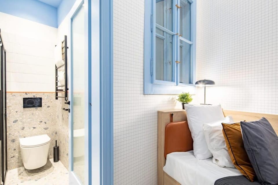 Central - Quiet Sleep for Solo Traveller Apartment in Budapest
