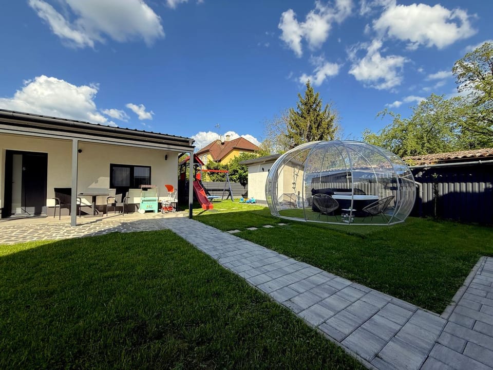 Inner courtyard view
