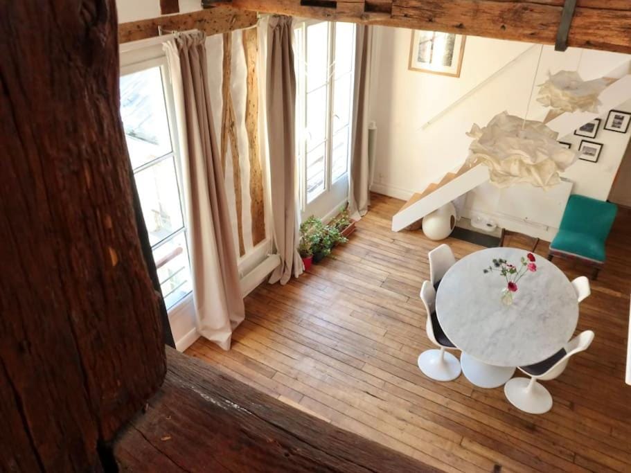 Loft style condo 4 people in central and trendy Paris Apartment in Paris
