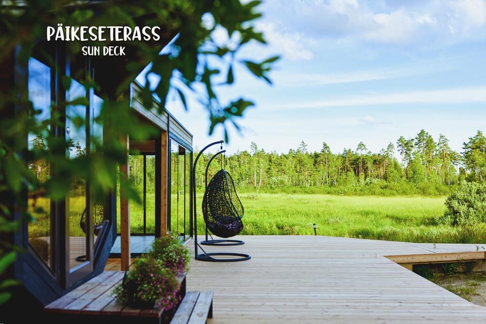 Balcony/Terrace, Seating area, Lake view, sunbed