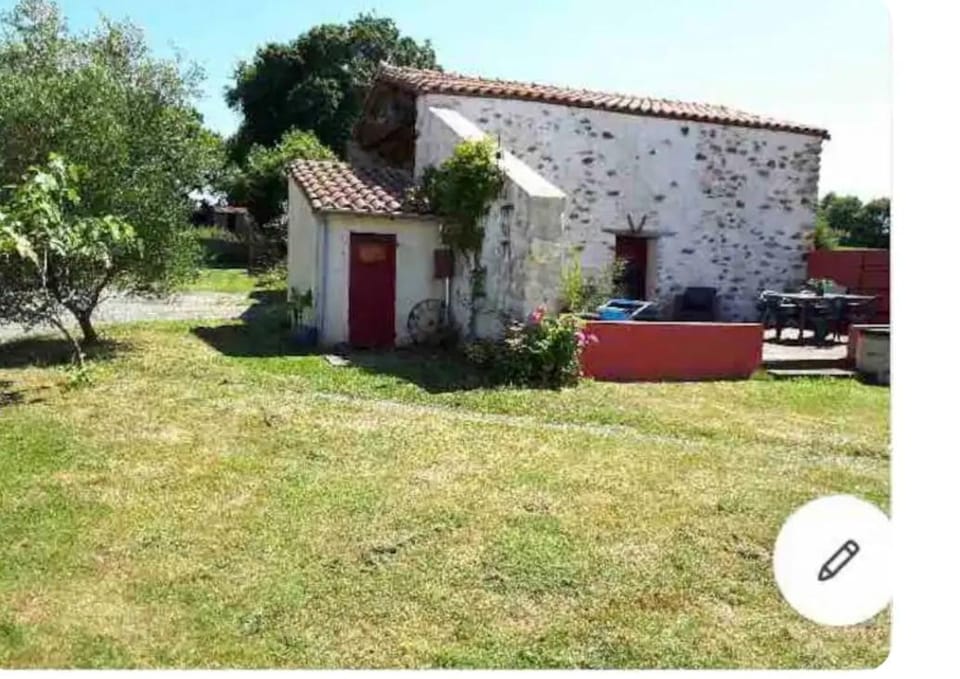 Chambre chez Steeve Vacation rental in Pays de la Loire