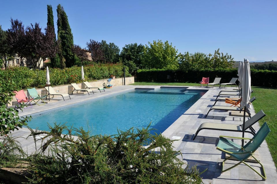 Pool view, Swimming pool, sunbed