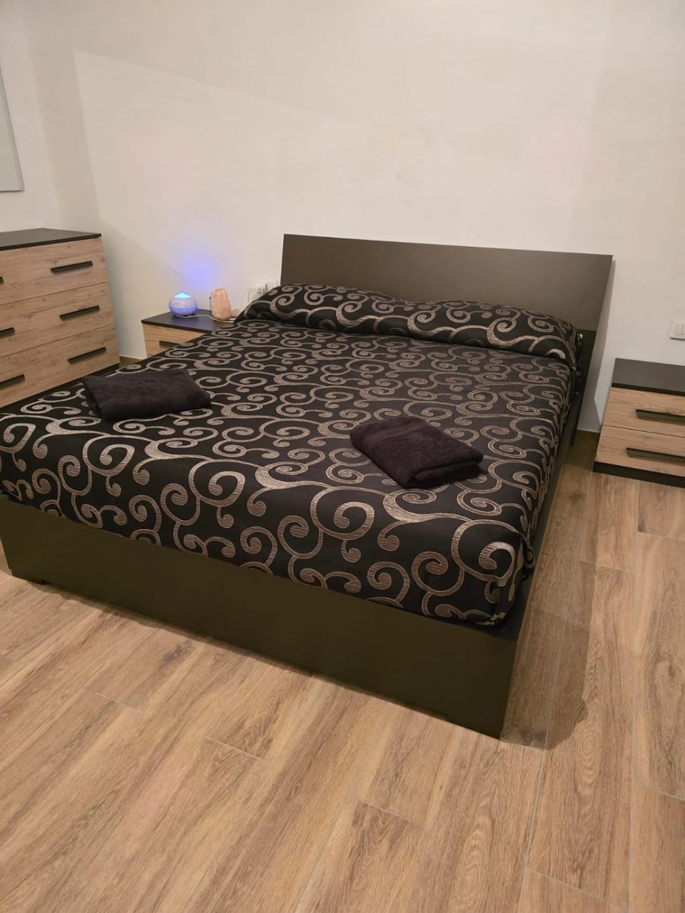 Luxury Garden Flat Apartment in Carbonia