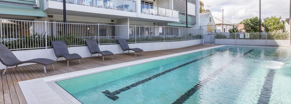 Gallery On High Pool, Port Views & Free Park Apartment in Perth