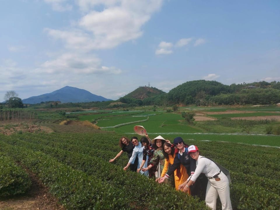 Natural landscape, group of guests