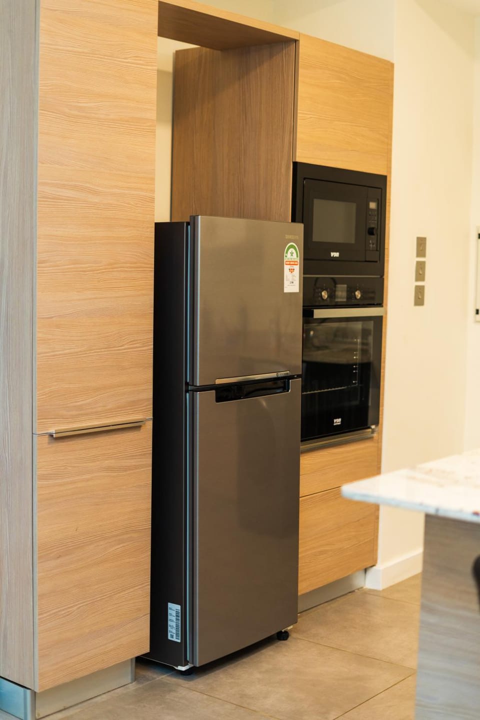 Kitchen or kitchenette, minibar, oven