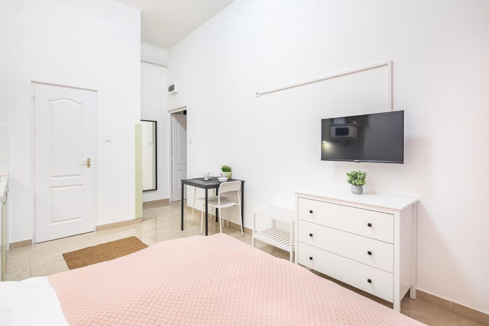 Central - Modern - Good Sleep Apartment in Budapest