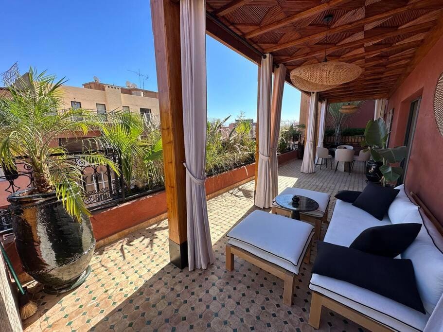 Roof top terrasse Centre-Gueliz JACUZZI Apartment in Marrakesh