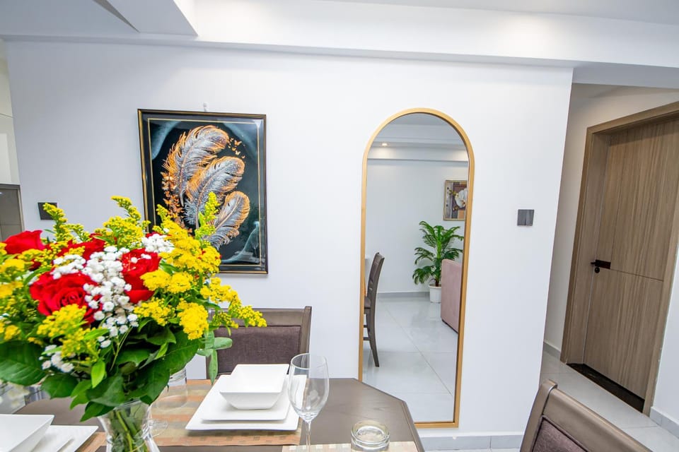 Living room, Decorative detail, Seating area, Dining area