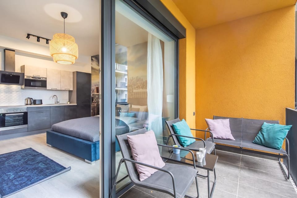 Balcony - Sunny - Modern Apartment in Budapest