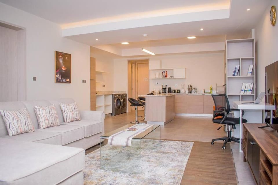 Kitchen or kitchenette, Living room, Seating area, Dining area