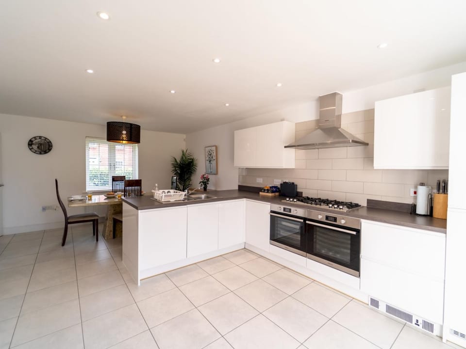 Kitchen or kitchenette, Other