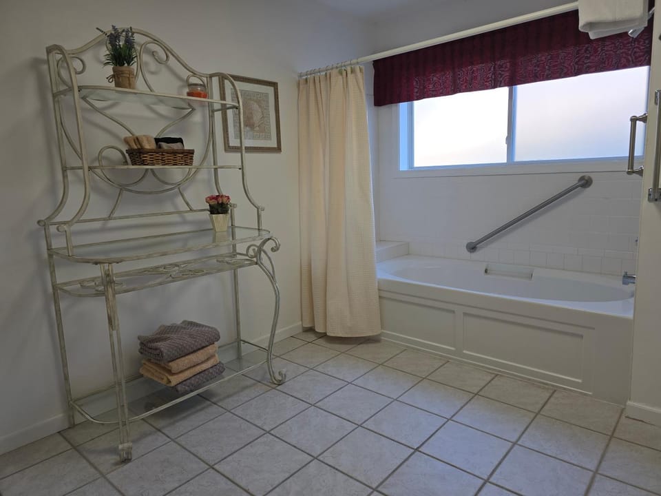 Bathroom, Facility for disabled guests, Bath, towels