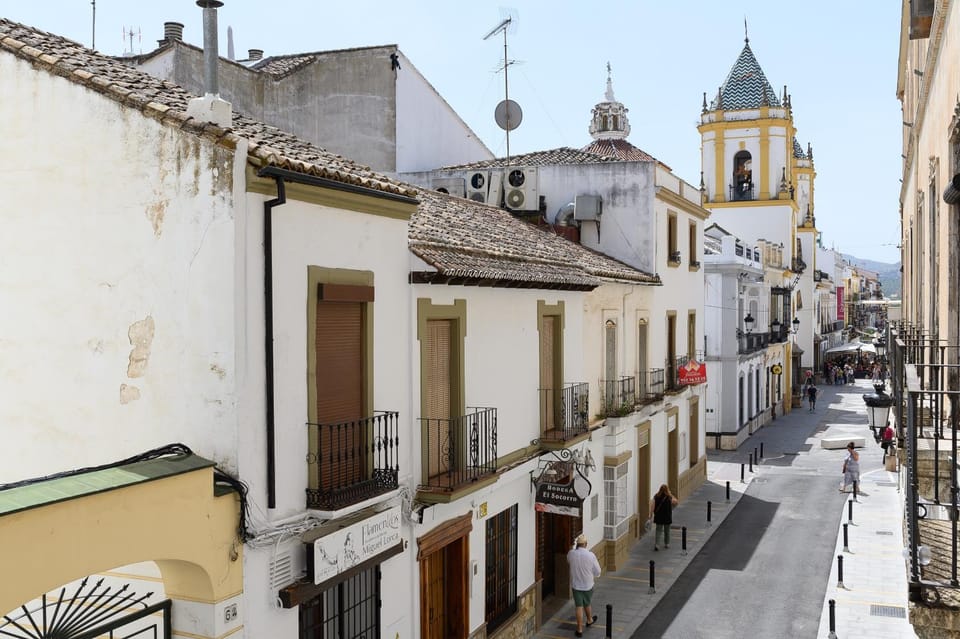 Property building, Balcony/Terrace, Landmark view