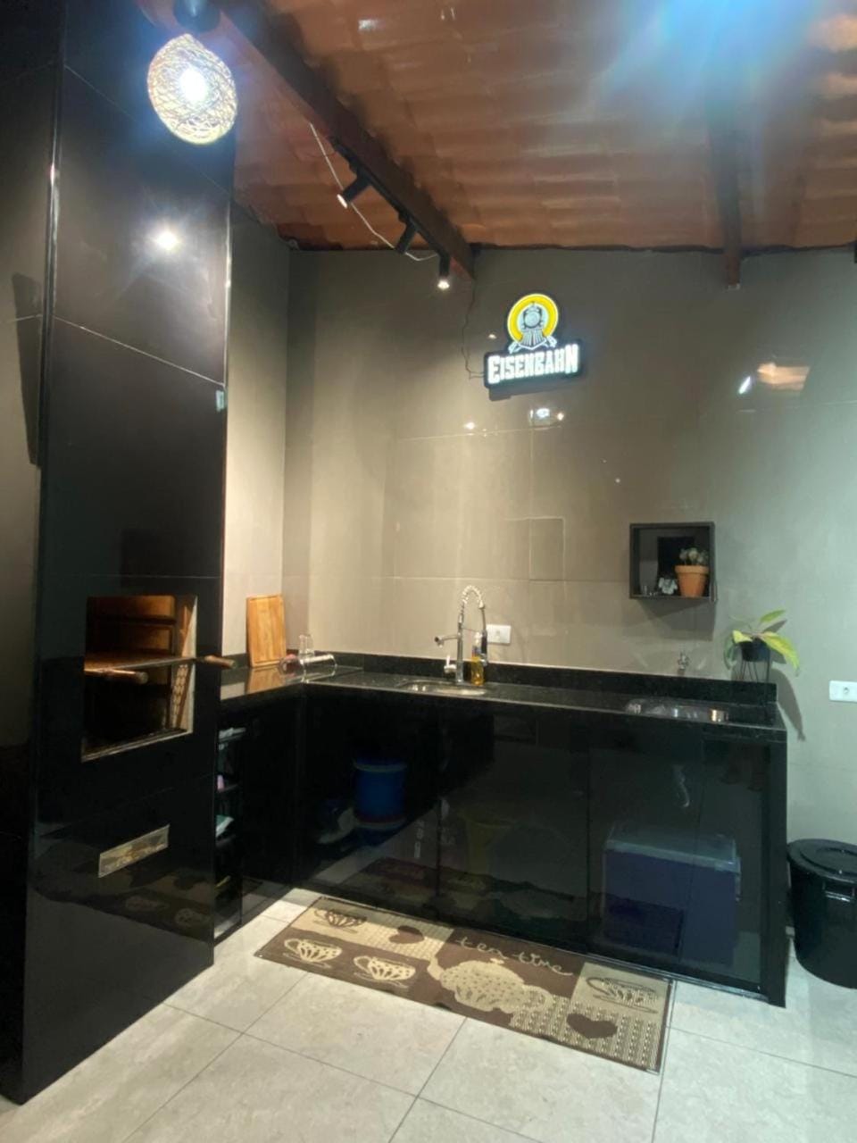 Casa com piscina em Mongaguá Próximo a Plataforma House in Itanhaém
