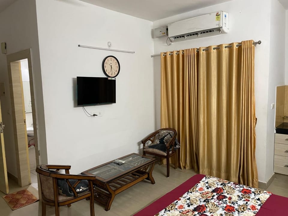 Photo of the whole room, Bedroom, air conditioner
