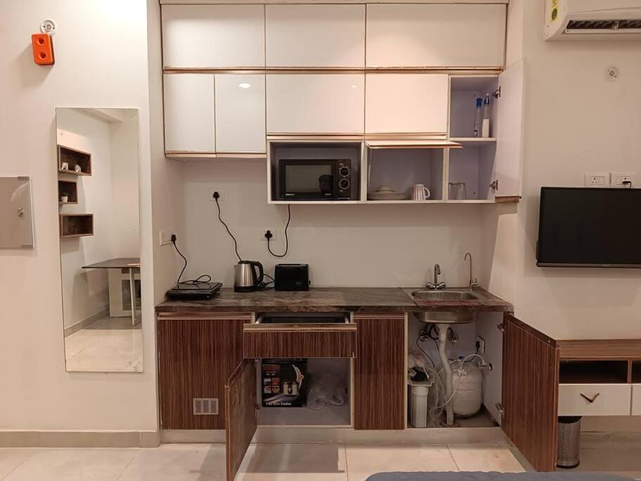 Bliss Chalets -Northeye Studio Apartment in Noida