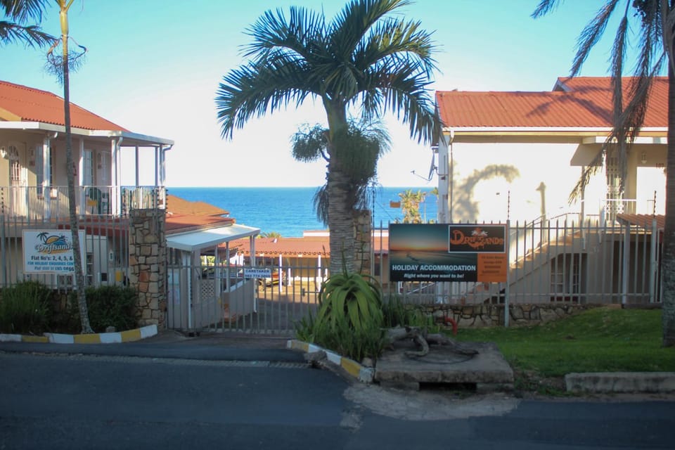 Driftsands Uvongo Apartment in Margate