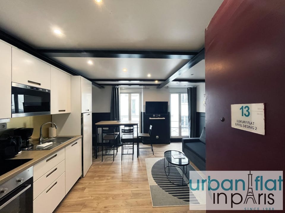 Urban Flat 13 - Pretty 2 Bedroom Parisian Flat Apartment in Paris