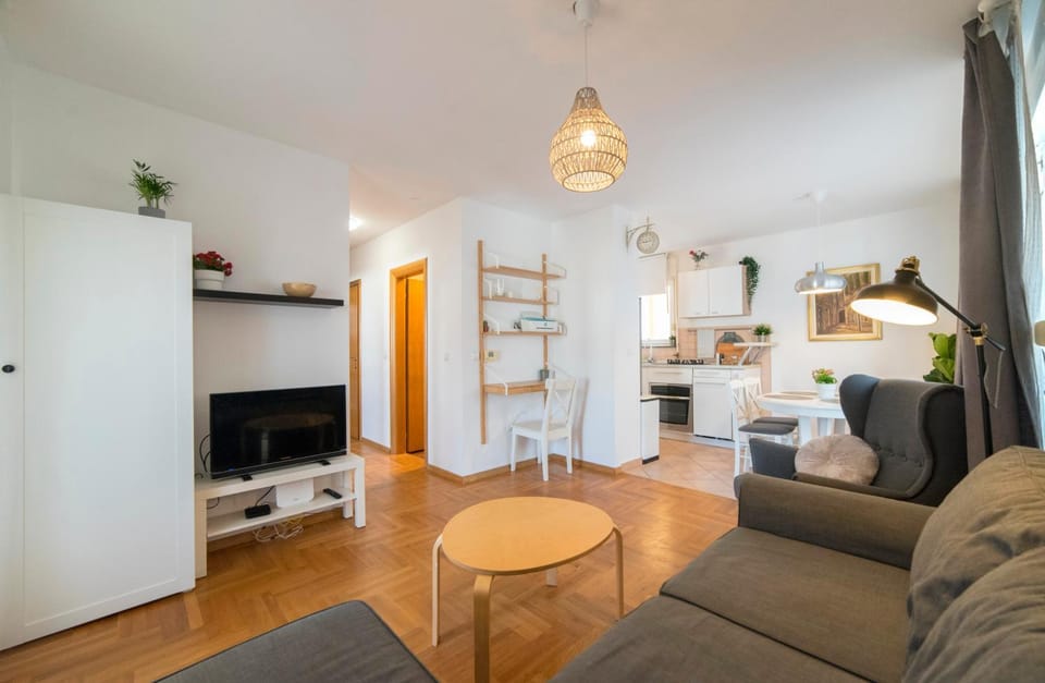 Kitchen or kitchenette, Living room, Seating area