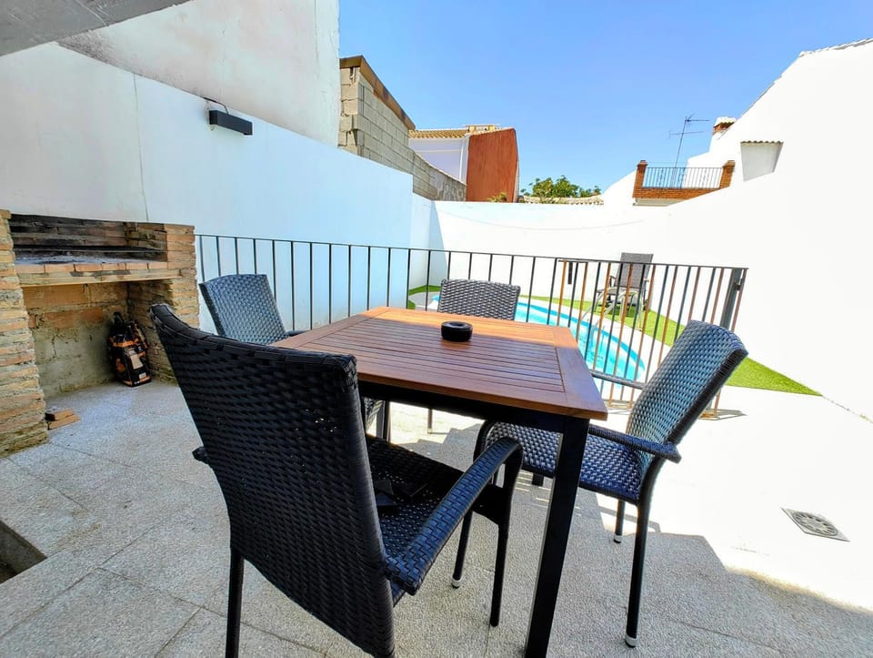 Patio, BBQ facilities, Swimming pool