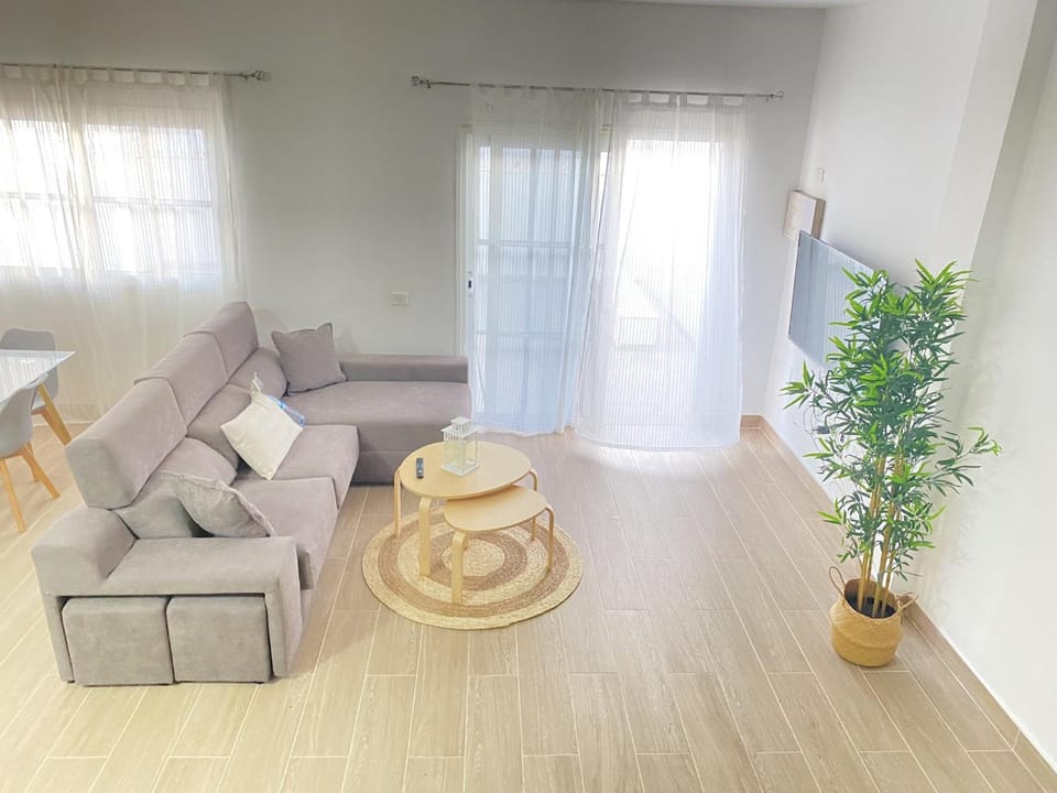Communal lounge/ TV room, Living room, Seating area