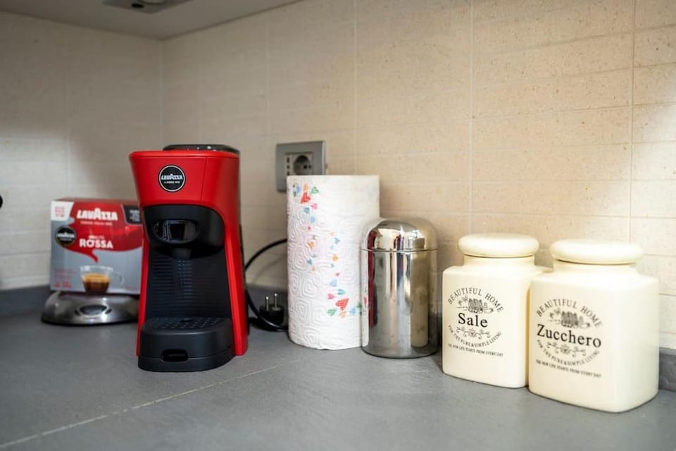 Coffee/tea facilities, Kitchen or kitchenette