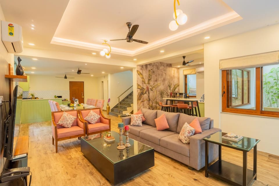 TV and multimedia, Living room, Seating area