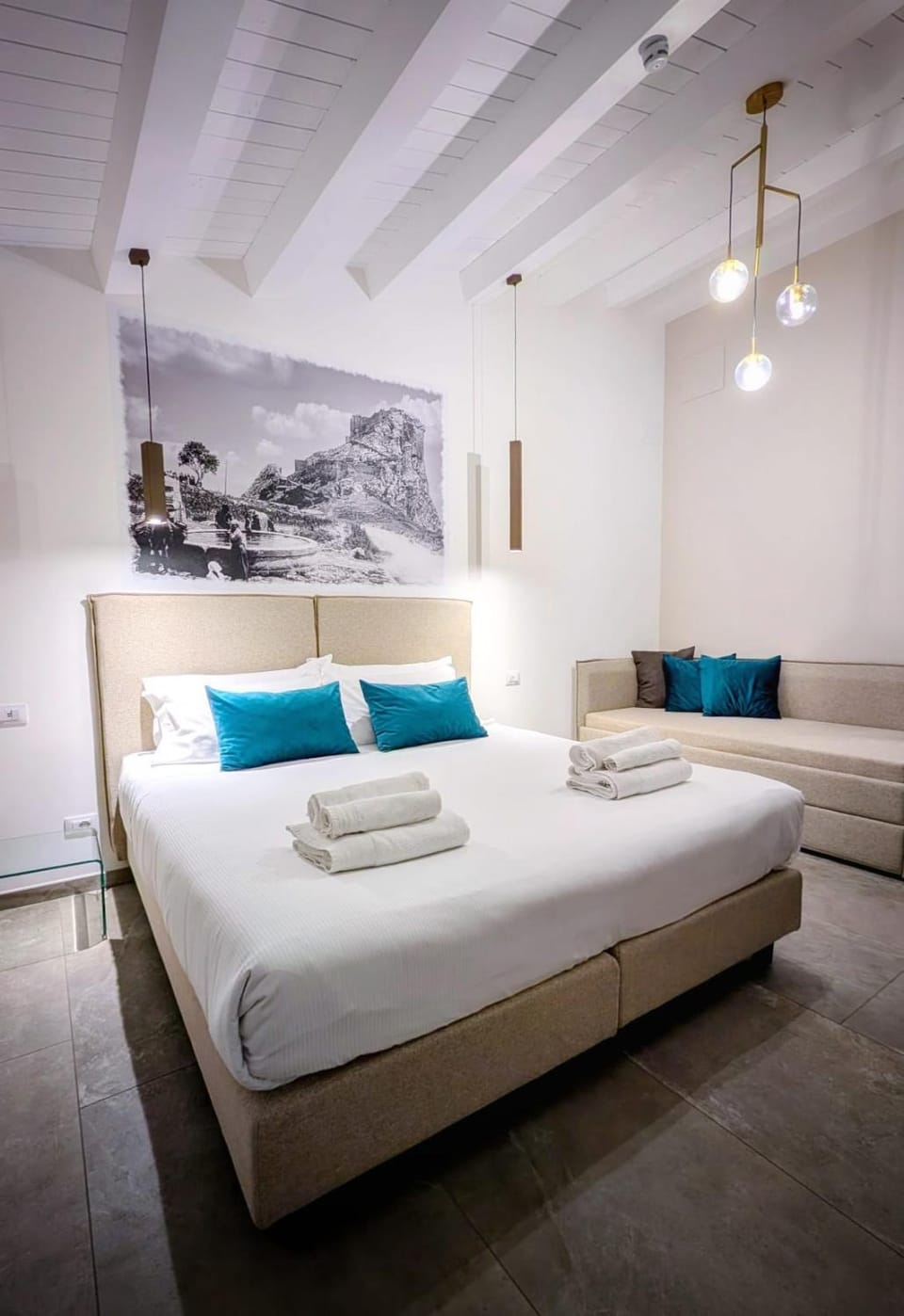 Bed, Photo of the whole room