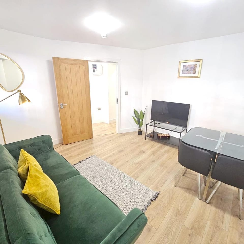 Modern Elegant Garden Apartment near Tufnell Park Station - Quick Links to Central London Apartment in London Borough of Islington