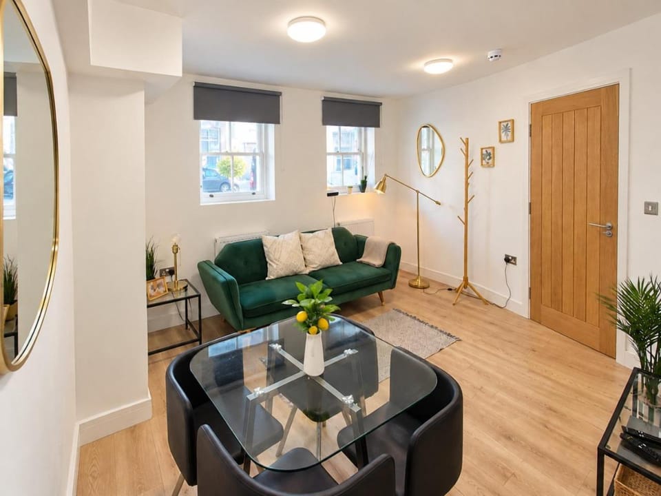 Modern Elegant Garden Apartment near Tufnell Park Station - Quick Links to Central London Apartment in London Borough of Islington