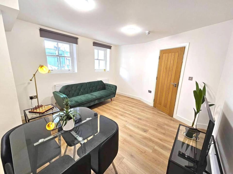 Modern Elegant Garden Apartment near Tufnell Park Station - Quick Links to Central London Apartment in London Borough of Islington