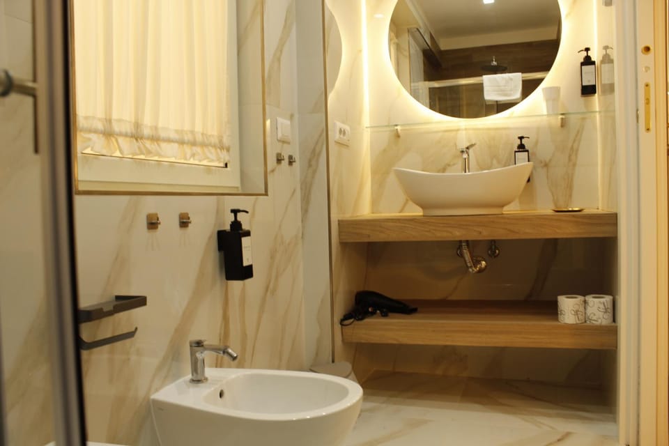 Toilet, Bathroom