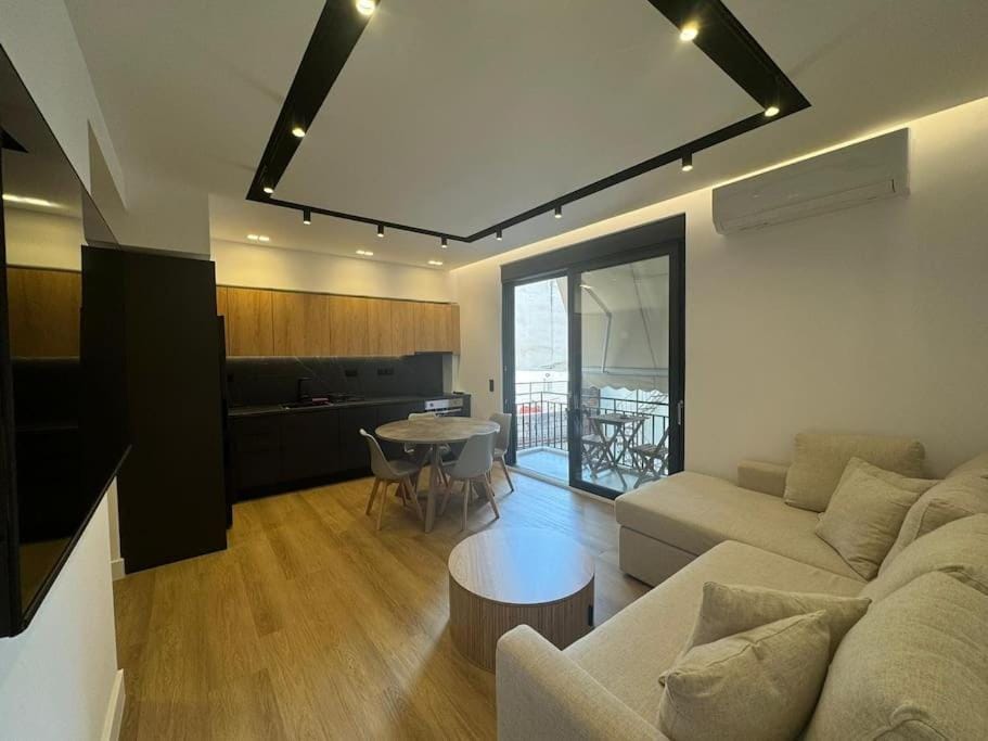 BlueMotion - PortSuite 4A Apartment in Pireas