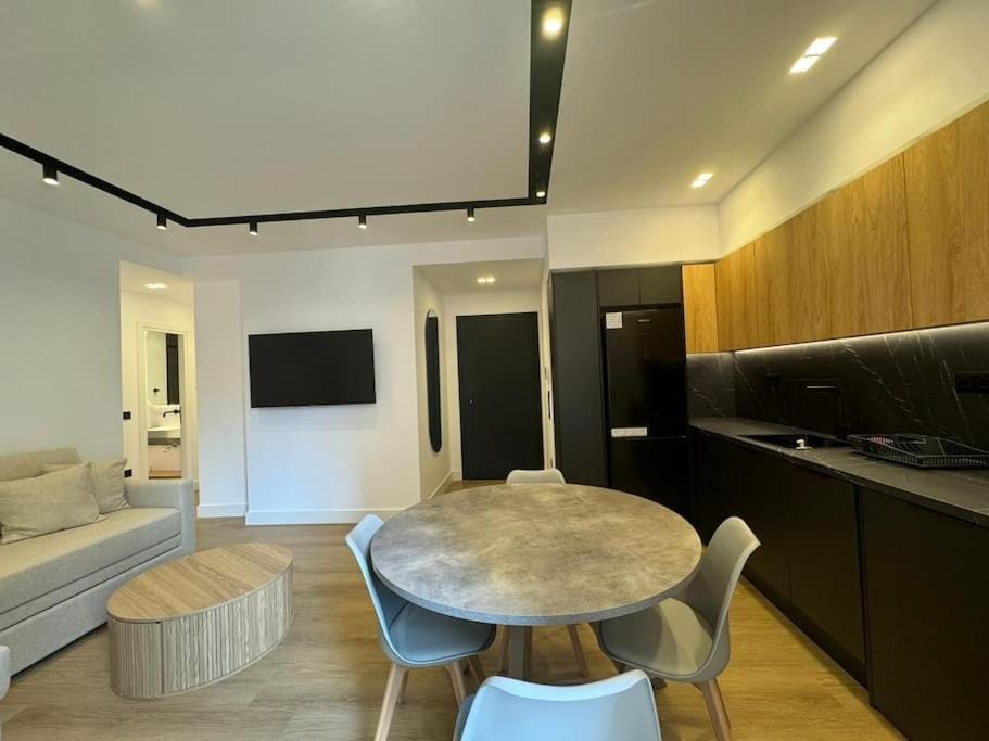 BlueMotion - PortSuite 4A Apartment in Pireas