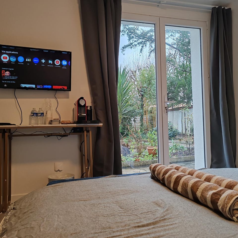 TV and multimedia, Photo of the whole room