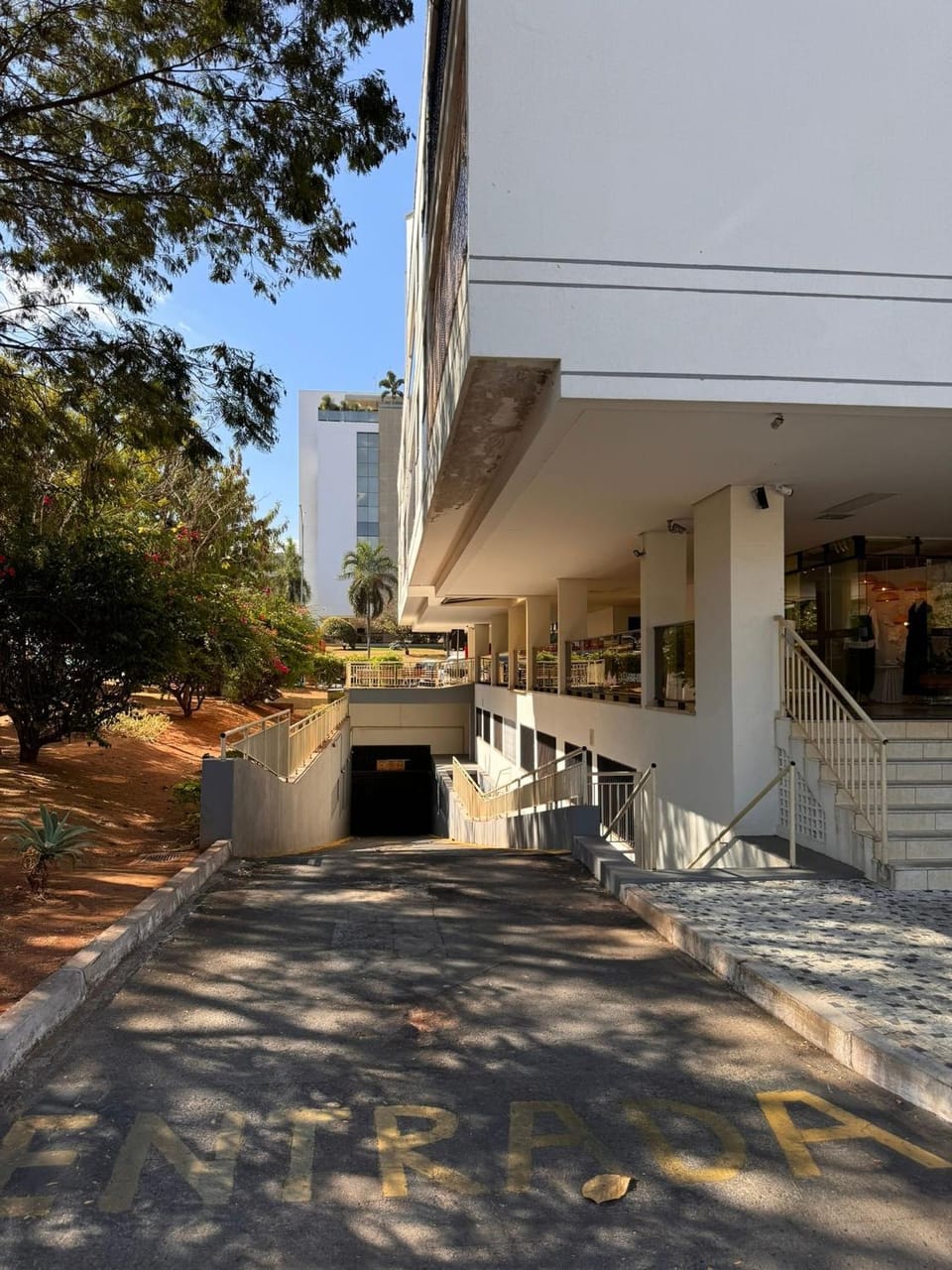 Facade/entrance