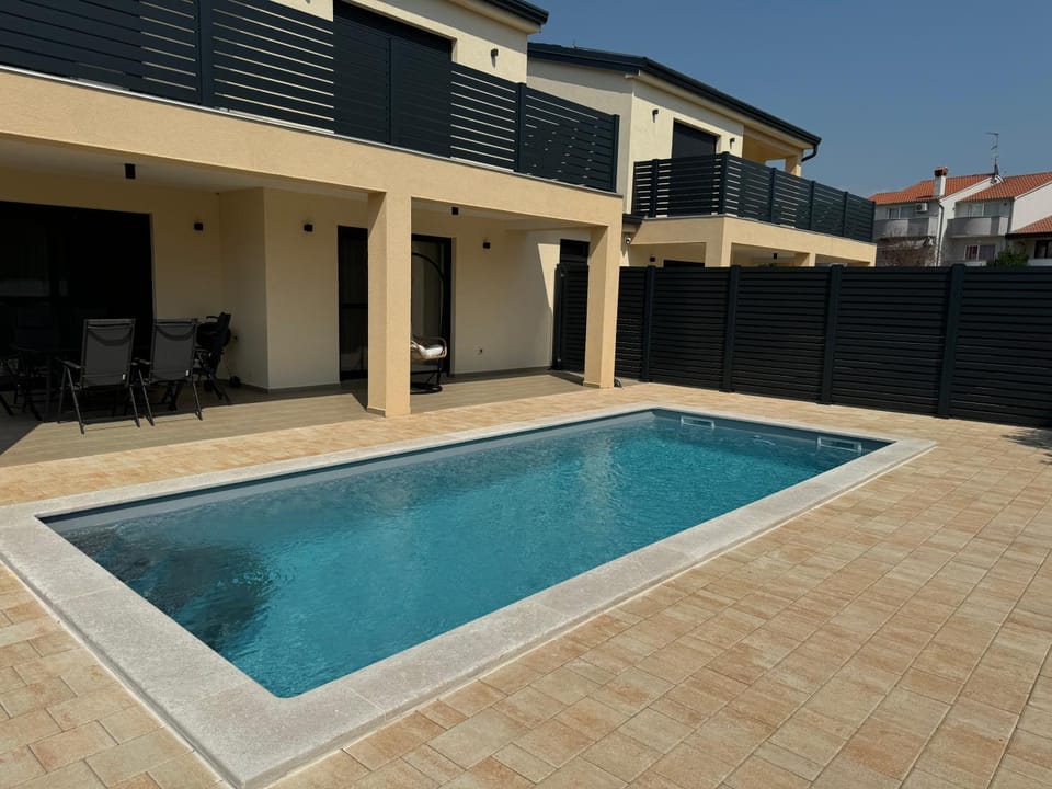 Property building, Pool view, sunbed
