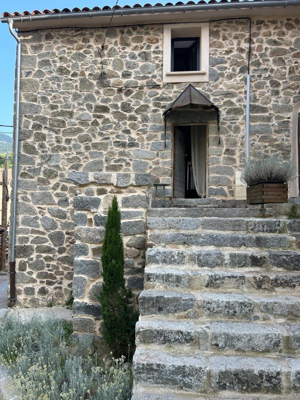Maisonnette typique de village House in Corsica