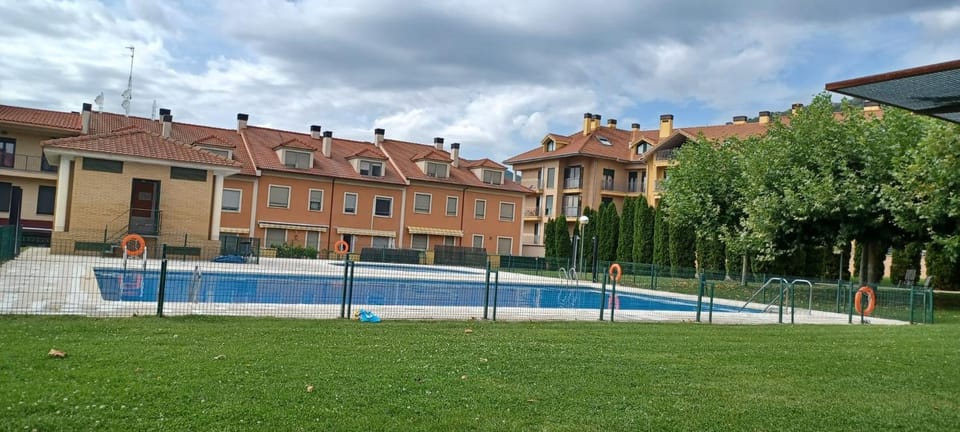 Property building, Swimming pool