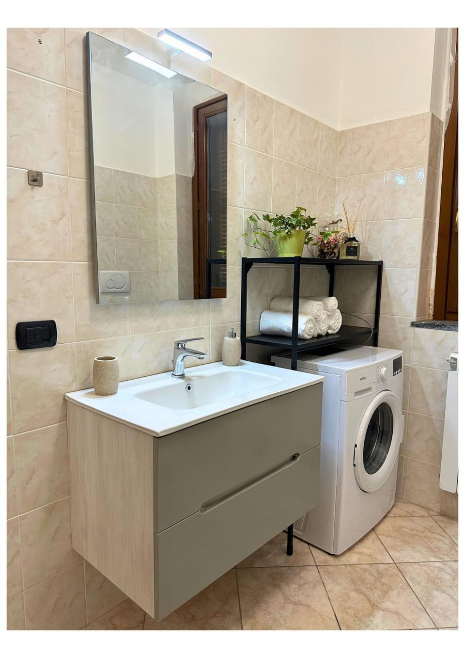 Bathroom, washing machine