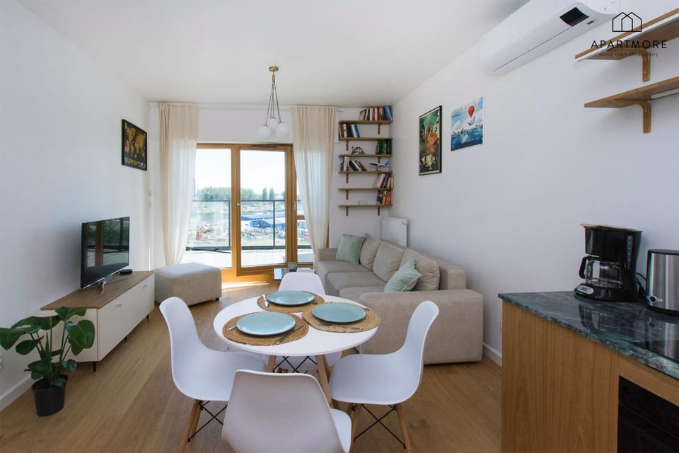 TV and multimedia, Coffee/tea facilities, Kitchen or kitchenette, Living room, Seating area, pet friendly, pet friendly