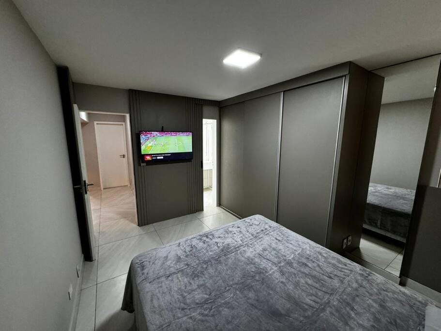 Bed, TV and multimedia, Photo of the whole room, Bedroom, wardrobe
