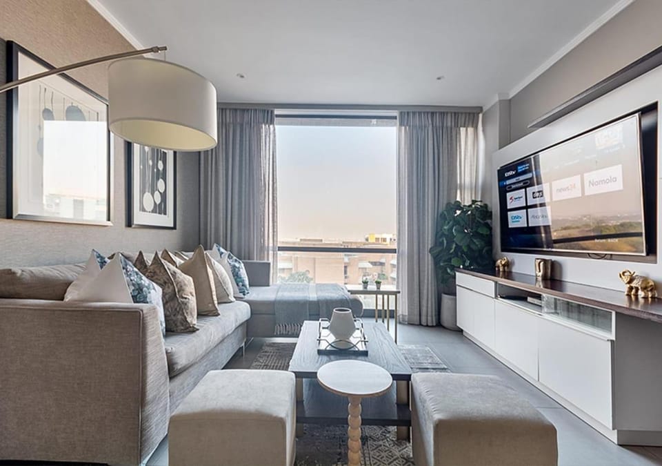TV and multimedia, Seating area, Evening entertainment