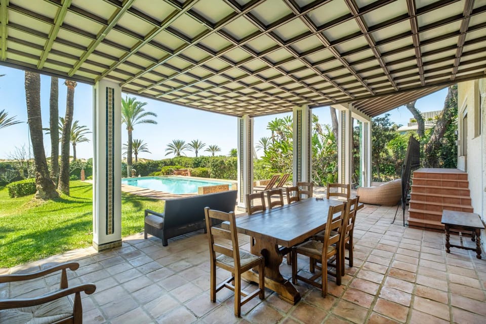 Patio, Balcony/Terrace, Balcony/Terrace, Seating area, Dining area
