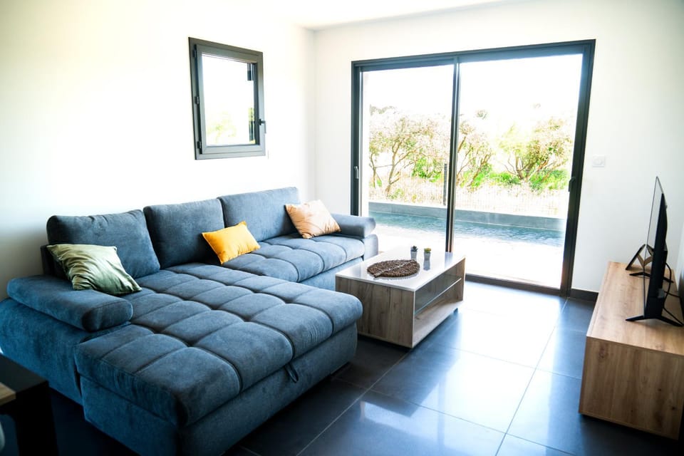 Villa laudun Villa in Provence-Alpes-Côte d'Azur