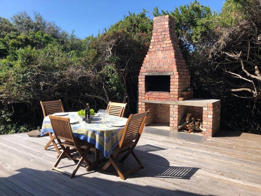 Seals Cottage Excellent Main Beach Access House in Eastern Cape
