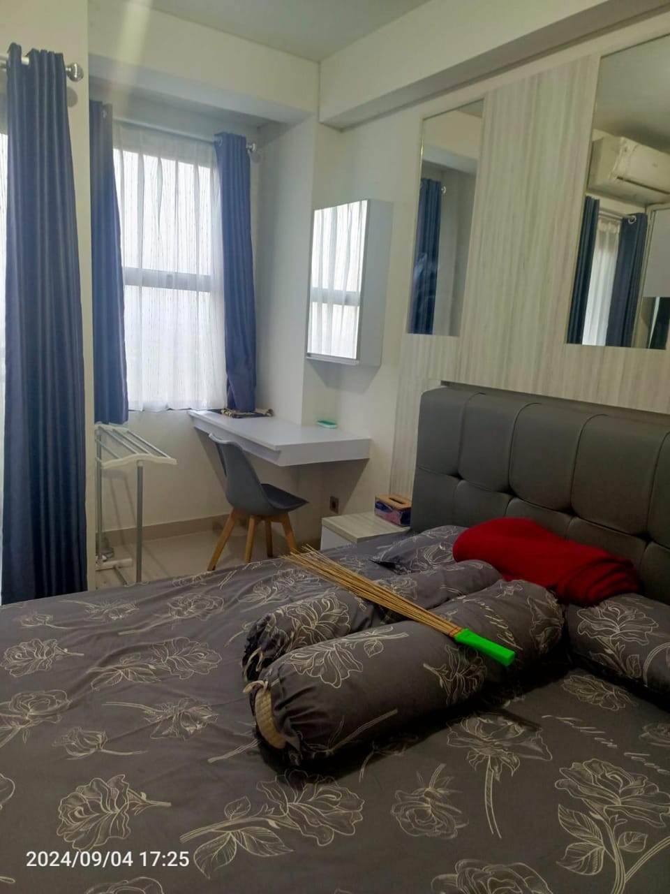 Cozy Furnished Studio Apartemen Transpark Cibubur by Royal Home Indonesia Apartment in West Java