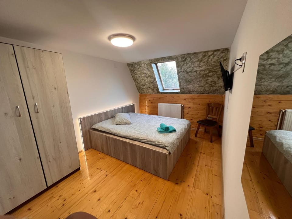 Little Bistro House Bed and Breakfast in Romania