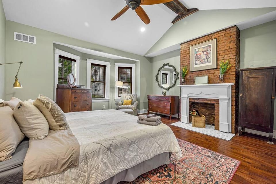 Fantastic Family Home in Central Mount Washington House in Pittsburgh